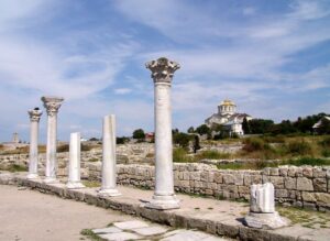 Threats of loss of the world and Ukrainian heritage site "Chersonesos of Tavria" as a result of Russian occupation