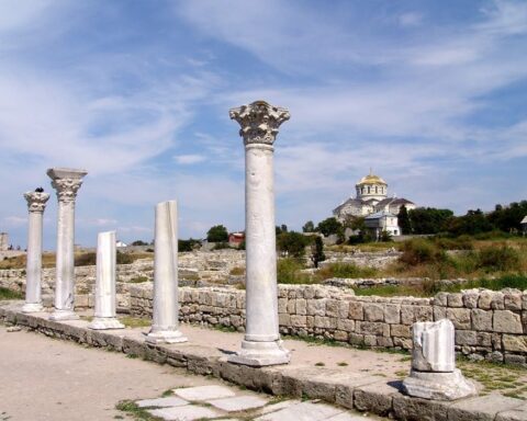 Threats of loss of the world and Ukrainian heritage site "Chersonesos of Tavria" as a result of Russian occupation