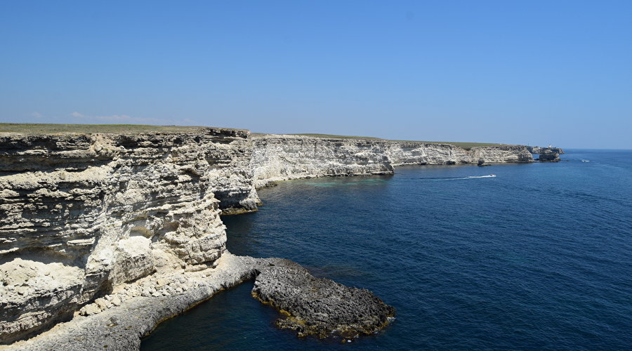 Tarkhankut: memories of the future