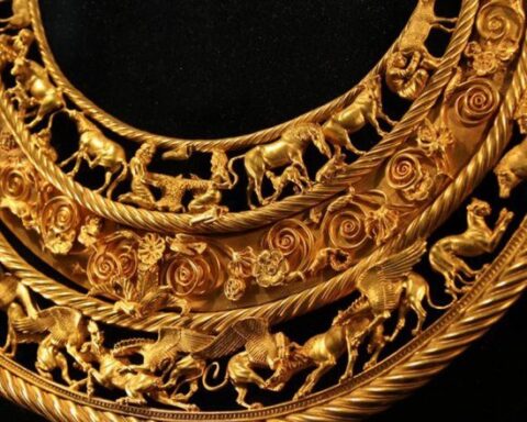 КРИМ. ЗОЛОТИЙ ОСТРІВ У ЧОРНОМУ МОРІ