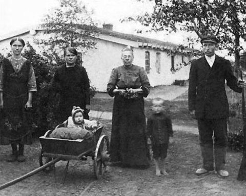 Німці до депортації