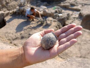 У 2015 році обвалилася частина давньої вежі Генуезької фортеці у Судаку