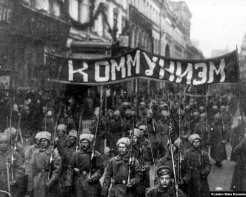 Зміна ставлення кримських татар до більшовиків