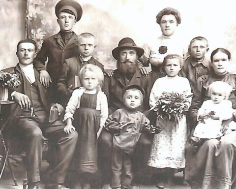 Russian family, descendants of Russian immigrants to the Crimea of ​​the XVIII century, in the village