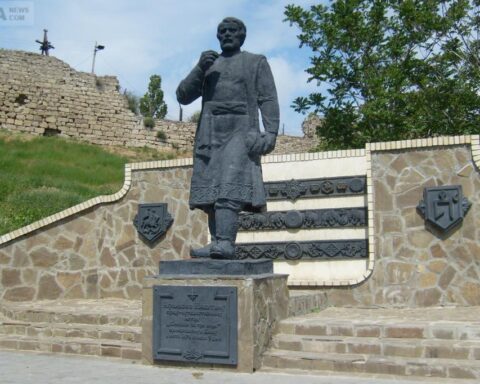 Пам`ятник Афанасію Нікітіну у місті Феодосія